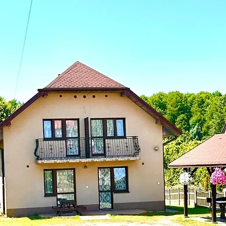 Zloty Potok Jura Krakowsko Czestochowska Goscinne Farma